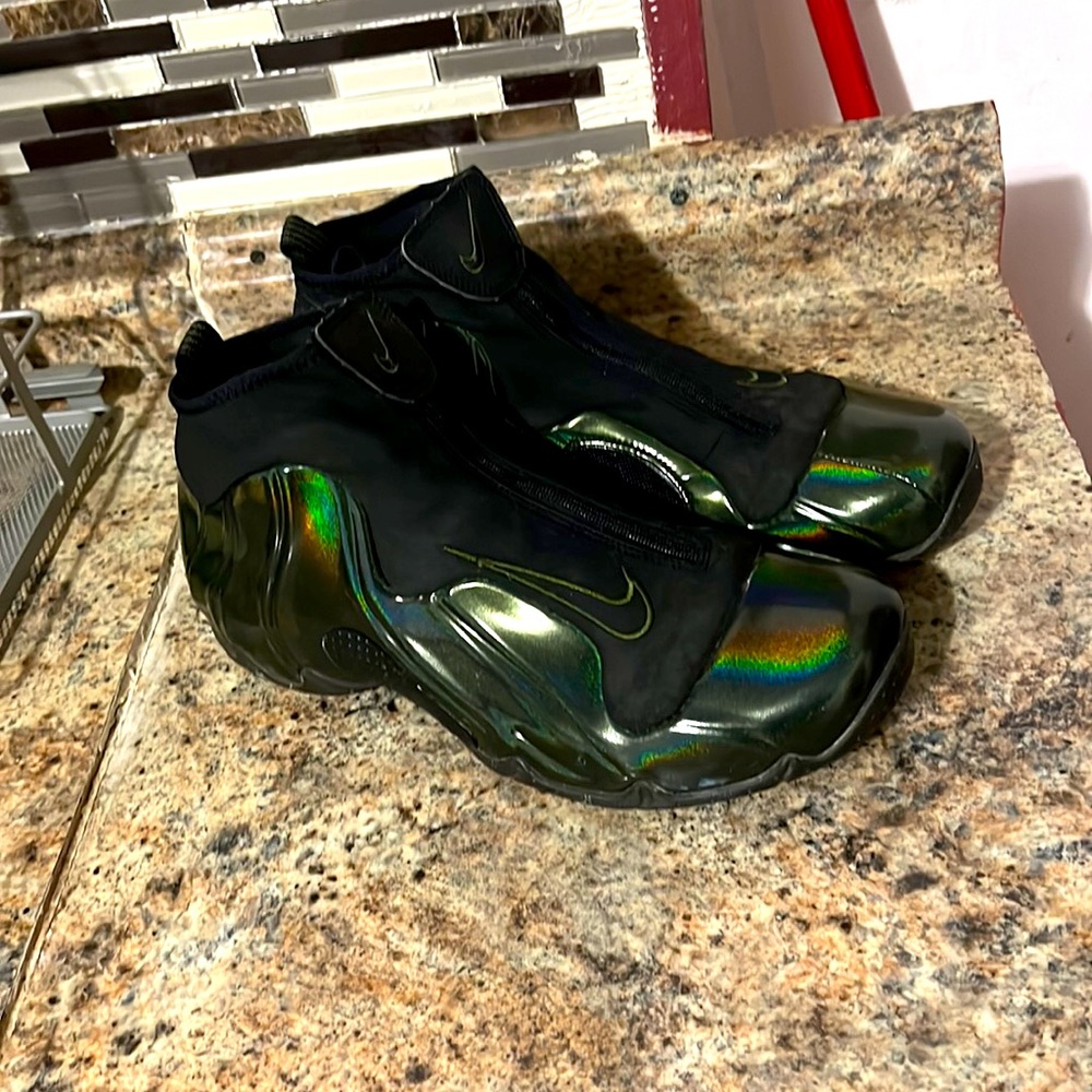 Foamposite they are almost new these are exclusive I love this color